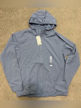 Uniqlo Men’s UV light hoodie